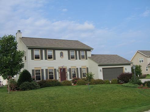 8882 S Brook Cir., Oak Creek, WI 53154