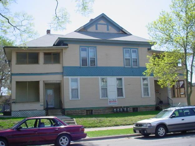 1208 State, La Crosse, WI 54601