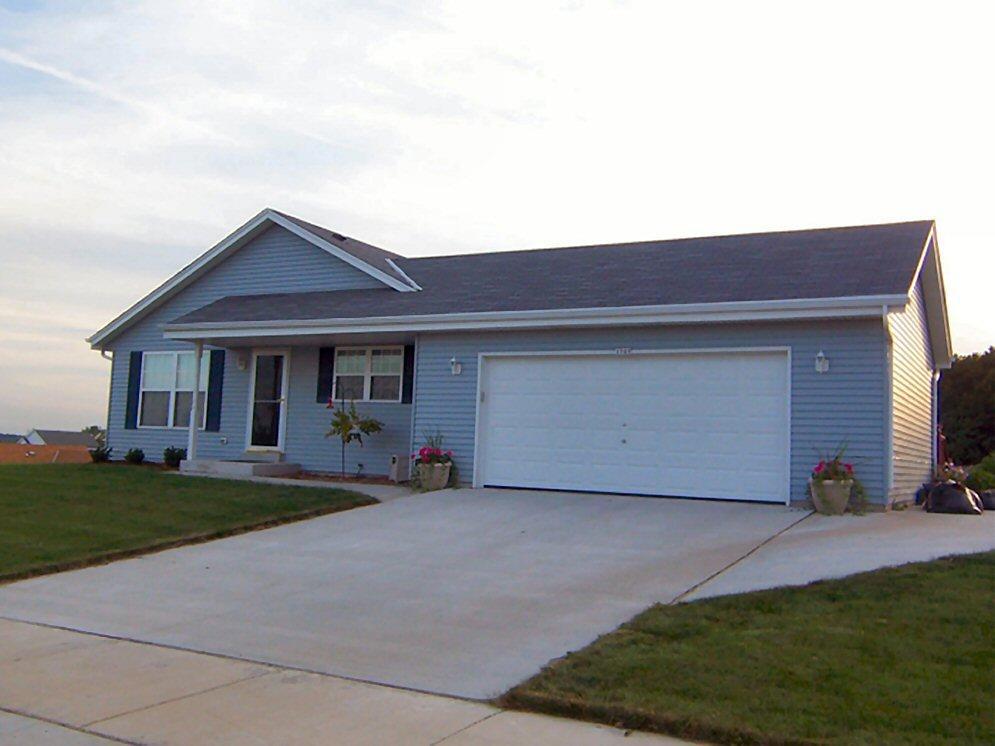 1707 Redtail Dr., Hartford, WI 53027