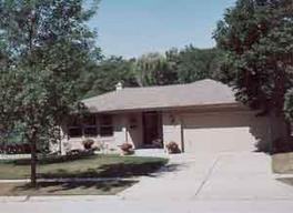 6113 Thorncrest Dr., Greendale, WI 53129