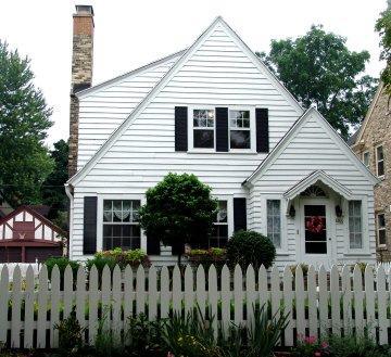 4466 N Farwell Ave., Shorewood, WI 53211