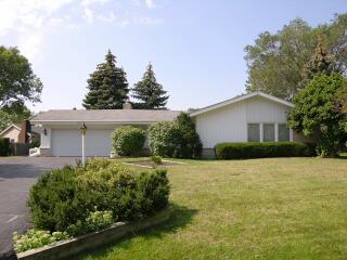 12745 W Crawford Dr, New Berlin, WI 53151