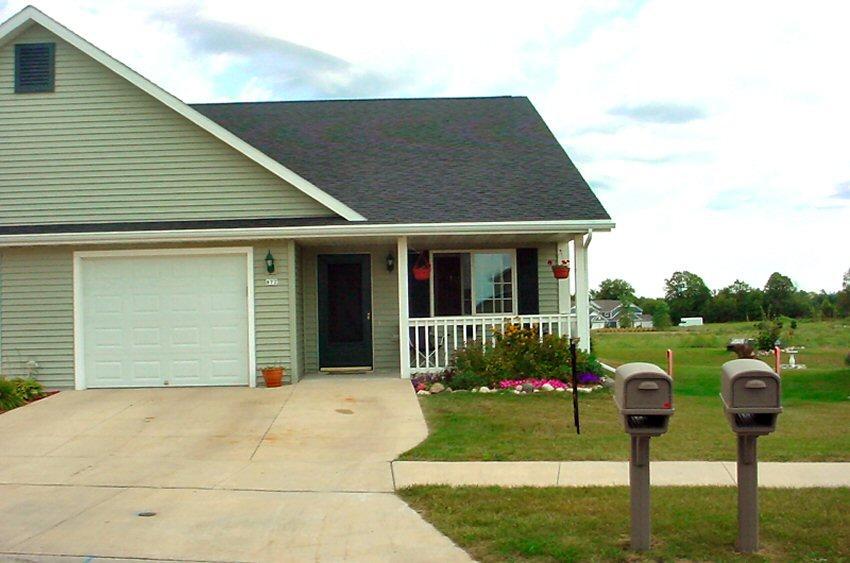 872 Tower Dr., Hartford, WI 53027