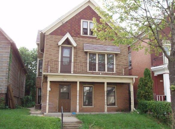 2471 S 6th St., Milwaukee, WI 53215