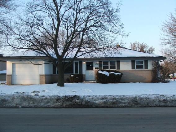 N84W15184 Menomonee Ave, Menomonee Falls, WI 53051