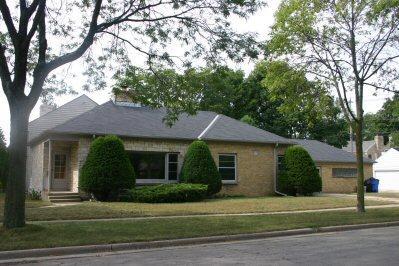 231 E Lexington Blvd., Whitefish Bay, WI 53217