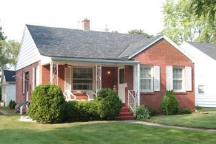 150 E Henry Clay, Whitefish Bay, WI 53217