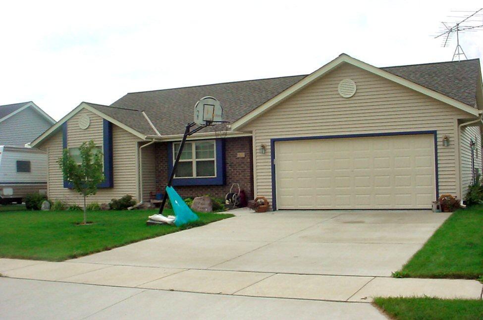 521 Hargrove St., West Bend, WI 53095