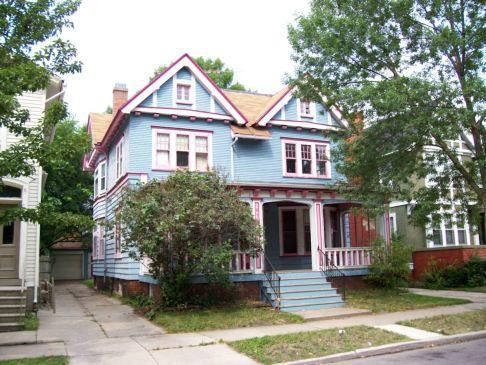 912 Park Ave., Racine, WI 53403