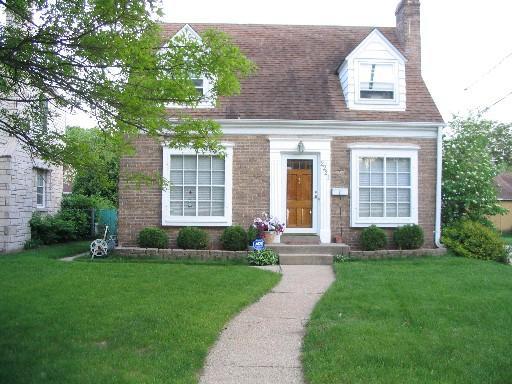 2221 W Raleigh Ave., Glendale, WI 53209