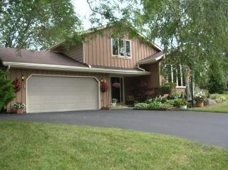 3690 S Wilbur Ct., New Berlin, WI 53151