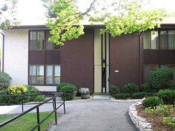 2420 W Good Hope Rd. #39, Glendale, WI 53209