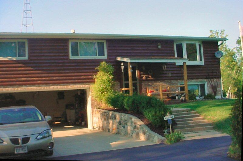1750 Newark Dr., Farmington, WI 53090