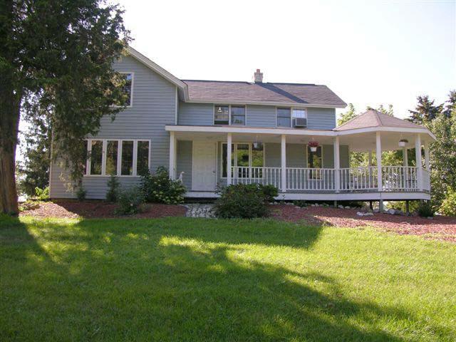 W250N8657 Hillside Rd, Lisbon, WI 53089