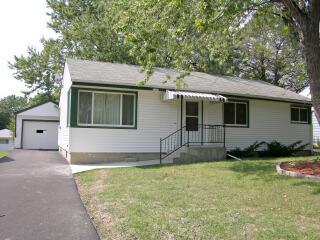 4147 N 94th St, Wauwatosa, WI 53222