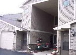 715 Shepherds Dr #4, West Bend, WI 53090