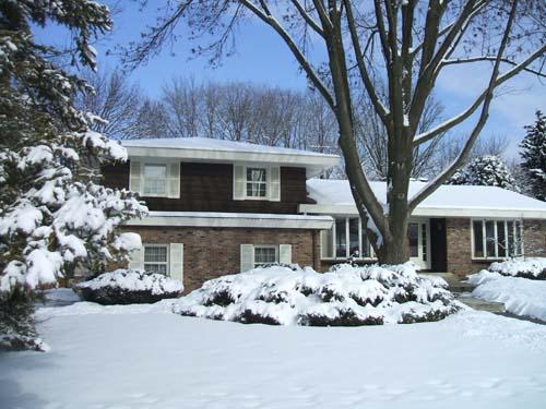 3360 N Knoll Ter., Wauwatosa, WI 53222