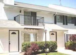 8851 S Wood Creek Dr. #8, Oak Creek, WI 53154