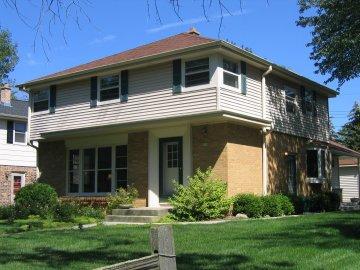 8108 N Navajo Rd, Fox Point, WI 53217