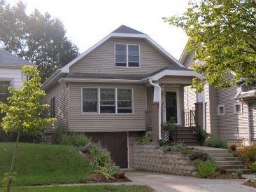 2129 N 68th St, Wauwatosa, WI 53213