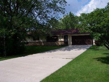 15410 W San Mateo, New Berlin, WI 53151