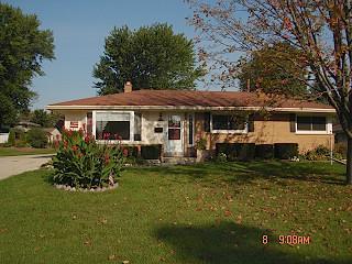 N86W18106 Summit Dr., Menomonee Falls, WI 53051