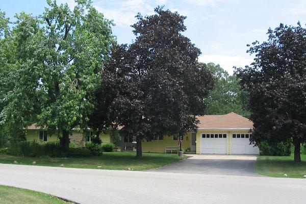 954 Parkview Ln., Mukwonago, WI 53149