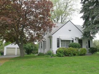 4627 N 103rd St., Wauwatosa, WI 53225