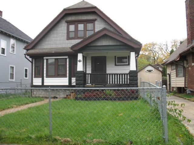 2709 N 37th St, Milwaukee, WI 53210