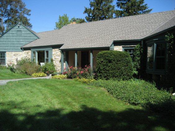 110 E Clovernook Ln., Glendale, WI 53217