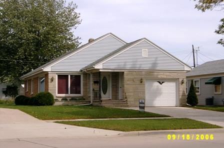 1502 Mensasha Ave., Manitowoc, WI 54220