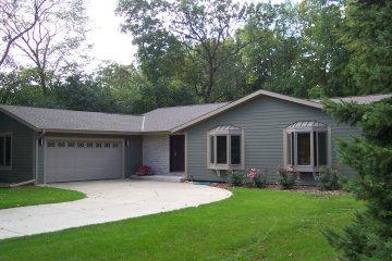 3831 S Sunny View Dr., New Berlin, WI 53151