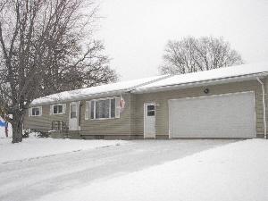 315 E 3rd Ave., Holmen, WI 54636