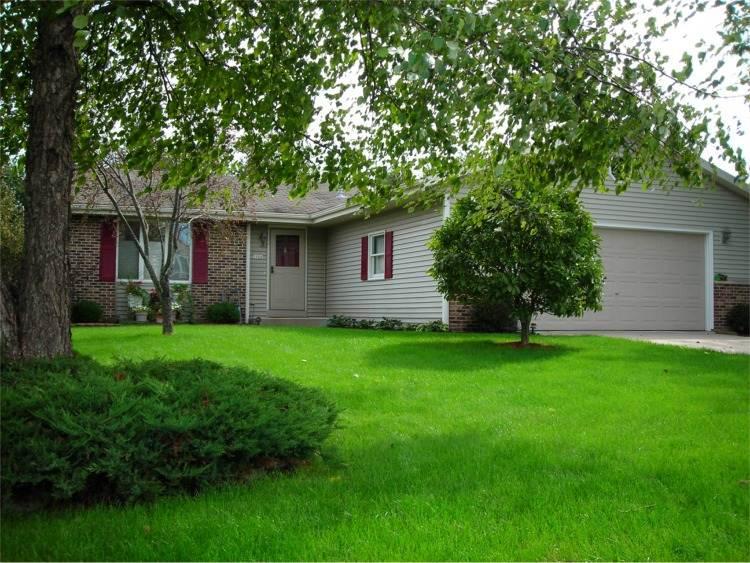 1828 Fremont St, East Troy, WI 53120