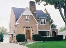 2428 N 97th St., Wauwatosa, WI 53226