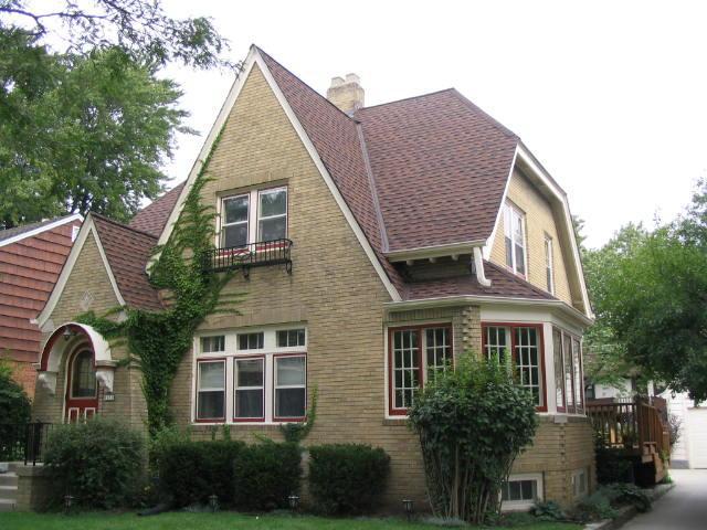 8130 Aberdeen Ct, Wauwatosa, WI 53213