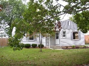 716 S 32nd St., Manitowoc, WI 54220