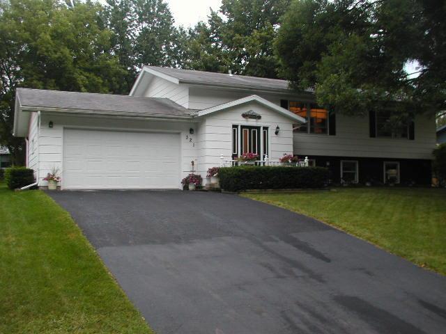 321 Woodvale Dr., DeForest, WI 53532