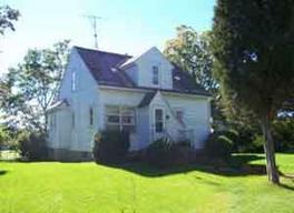 2921 W Bridge St., Greenfield, WI 53221