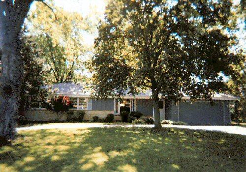 2900 Burlawn Pkwy., Brookfield, WI 53005