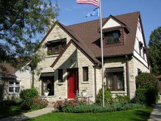 2452 N 93rd St., Wauwatosa, WI 53226