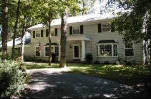 1620 Shady Ln., Elm Grove, WI 53122