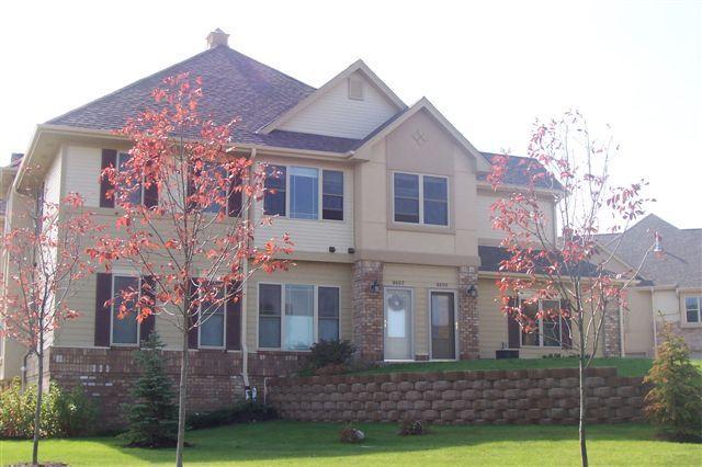 8697 S Deerwood Ln., Franklin, WI 53132