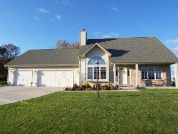 [Address Hidden by Seller], Oak Creek, WI 53154