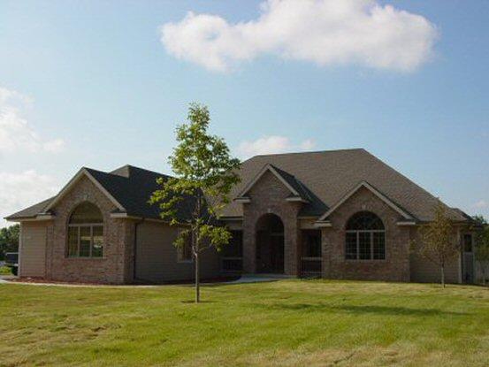 N30W22124 Woodfield Ct., Pewaukee, WI 53072