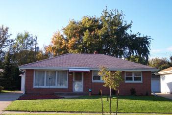 1440 W Barnard, Milwaukee, WI 53221