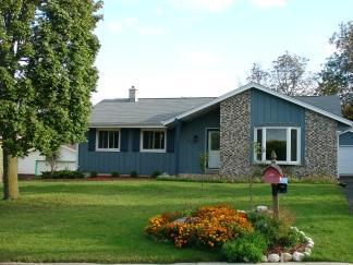 219 Willow Dr., Hartland, WI 53029