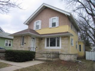 141 S James St., Waukesha, WI 53186