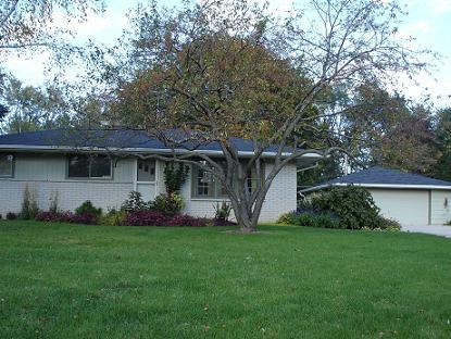 W198N9496 Wellington Dr., Menomonee Falls, WI 53051