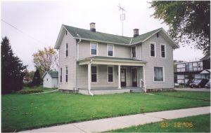 533 W South, Oconomowoc, WI 53066